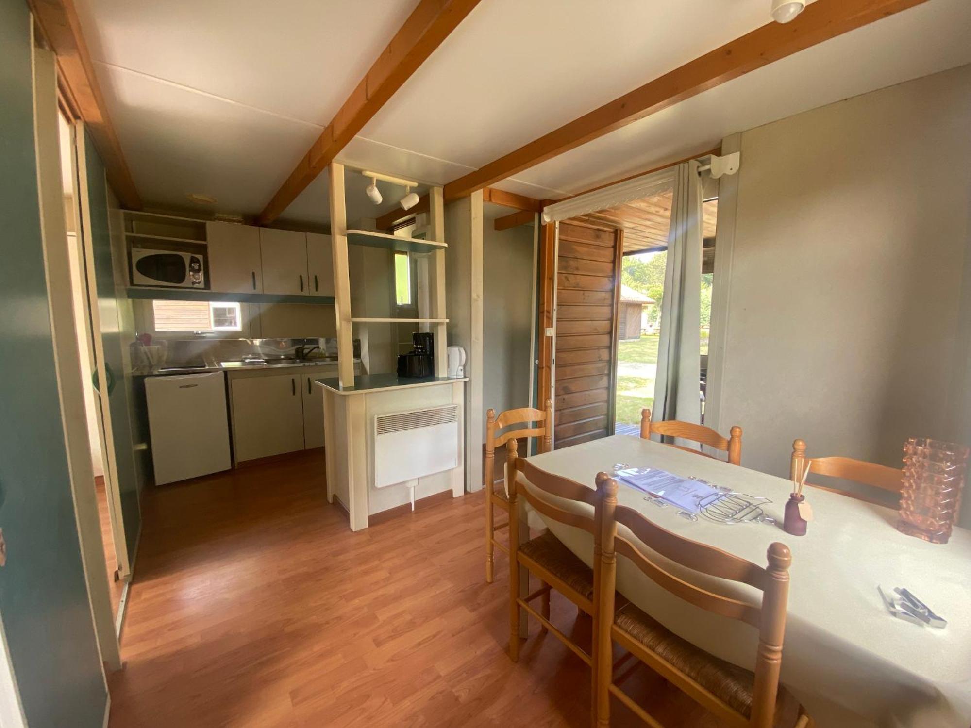 Camping Familial Les Chalets D'Uza Bagian luar foto
