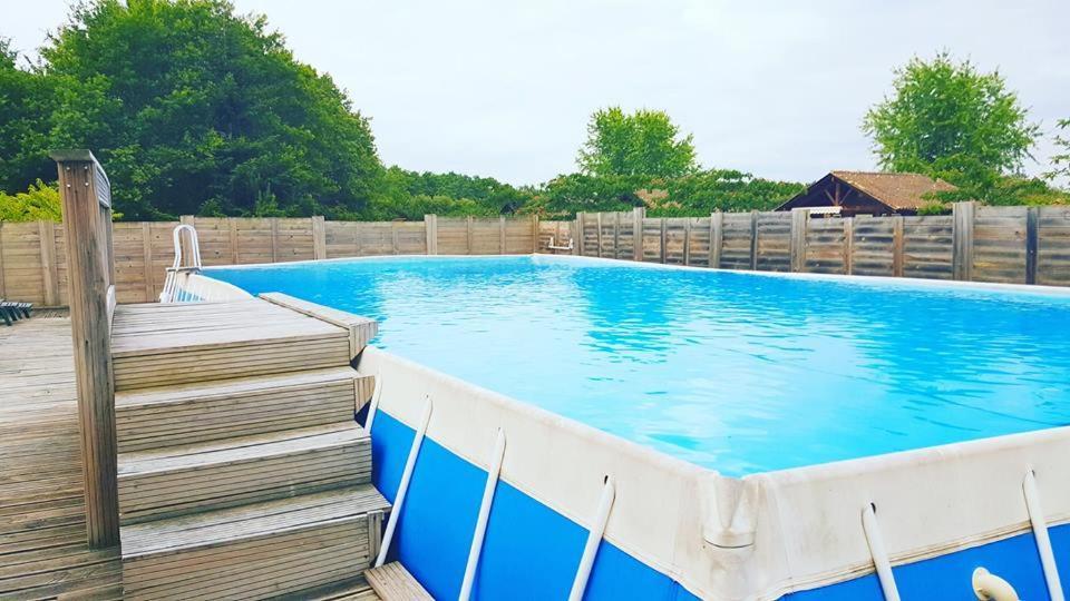 Camping Familial Les Chalets D'Uza Bagian luar foto
