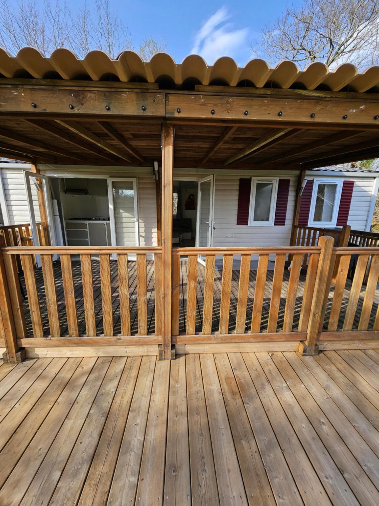 Camping Familial Les Chalets D'Uza Bagian luar foto