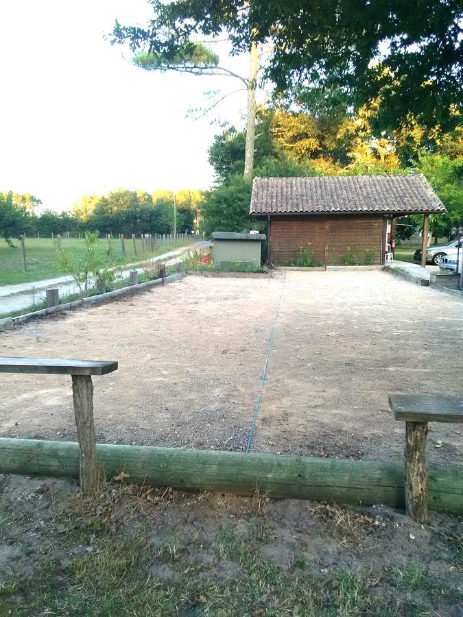Camping Familial Les Chalets D'Uza Bagian luar foto